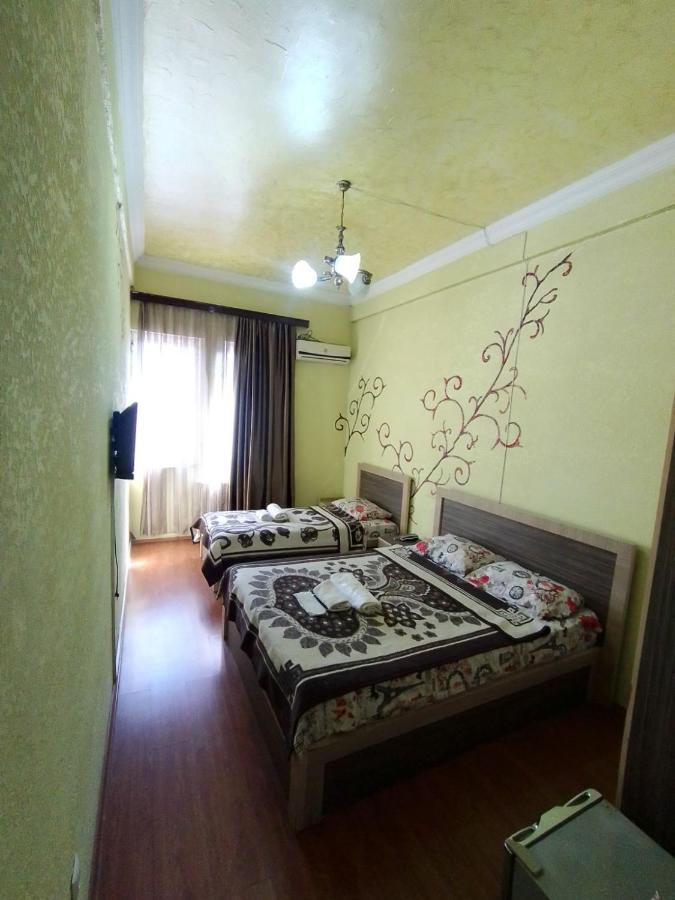 Hotel Vakhtanguri Batumi Kültér fotó
